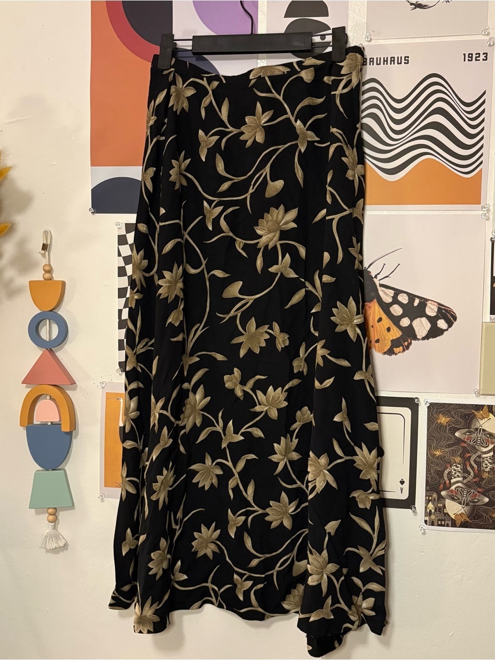 Rena Rowan for Saville Black & Gold Floral Skirt – Size 6